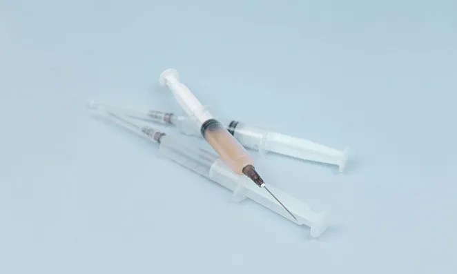 Hypodermic needles